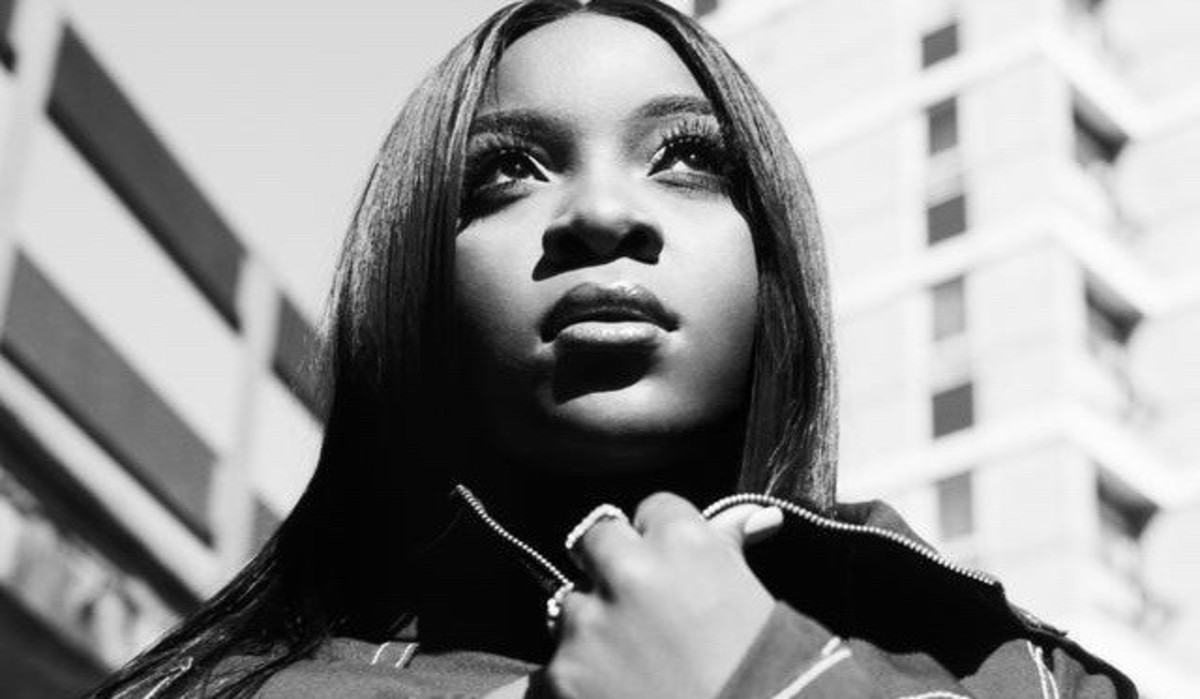 Кто поет парадайз. Парадайс песня. Парадиз песня. Парадайз-парадайз. Слушать песню paradise.